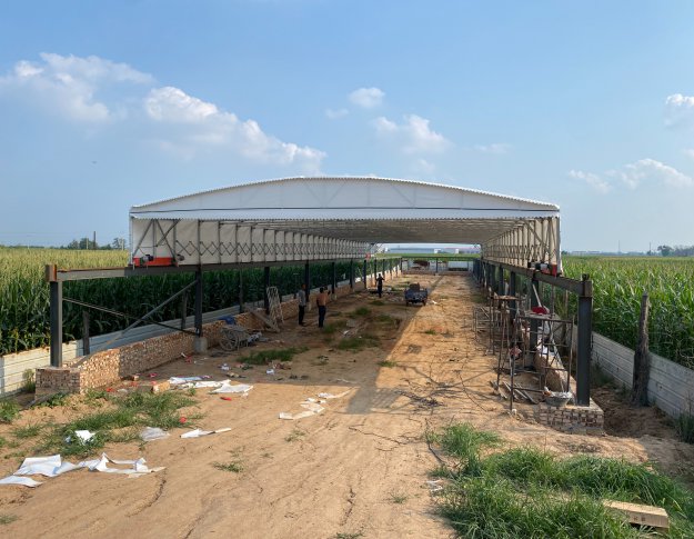 陽明電動(dòng)雨棚